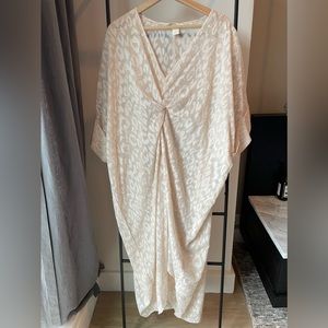 h&m white and gold patterned caftan